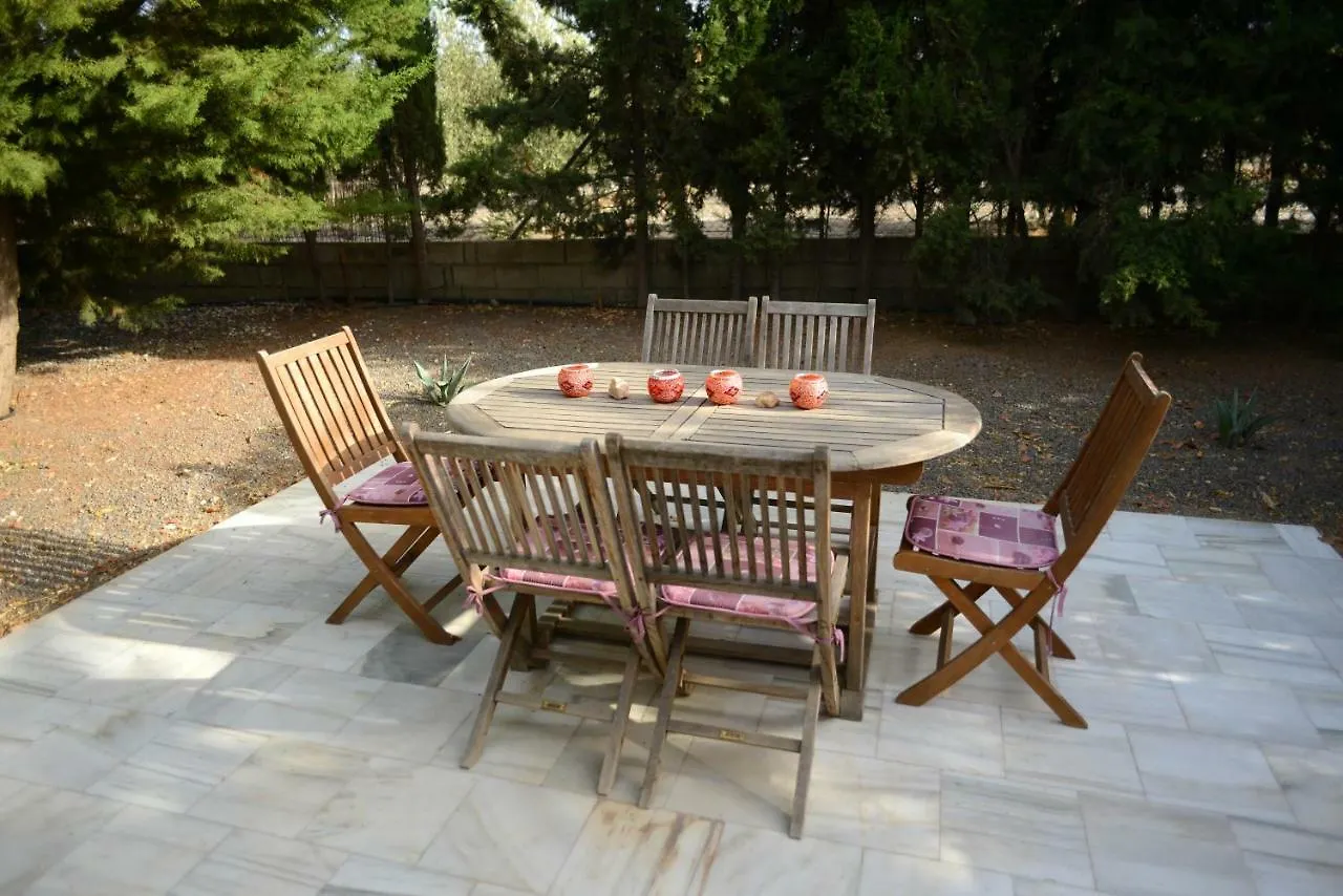 Cortijo Oro Verde B&B 塔韦尔纳斯